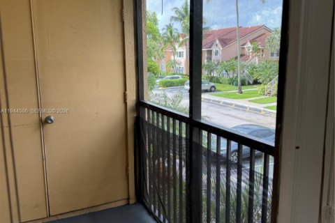 Copropriété à louer à Miami, Floride: 1 chambre, 69.4 m2 № 2001065 - photo 15