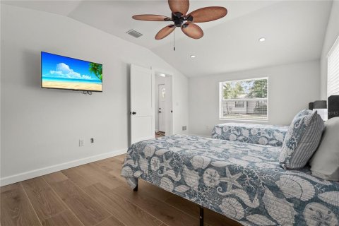 House in Sarasota, Florida 3 bedrooms, 170.94 sq.m. № 1737109 - photo 30