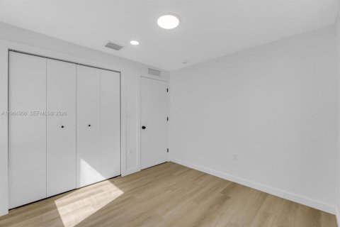 Villa ou maison à louer à Miami, Floride: 3 chambres № 2027082 - photo 13