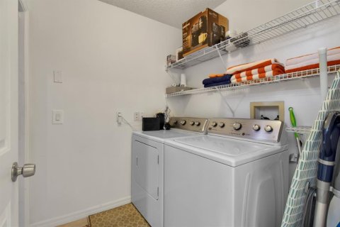House in Kissimmee, Florida 3 bedrooms, 142.7 sq.m. № 1717253 - photo 28