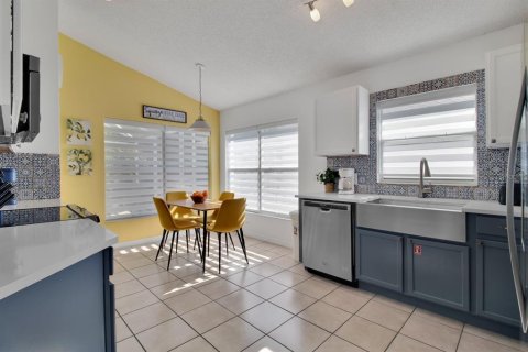House in Kissimmee, Florida 3 bedrooms, 142.7 sq.m. № 1717253 - photo 6