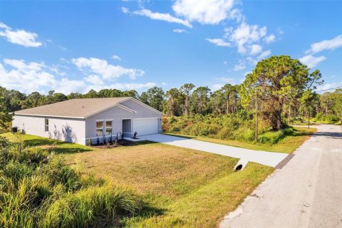 House in Sebring, Florida 3 bedrooms, 167.97 sq.m. № 2238375 - photo 12