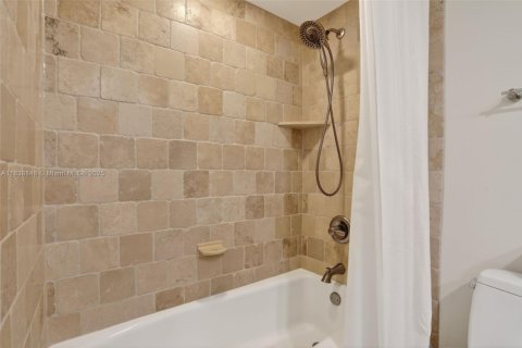 Condo in Pompano Beach, Florida, 2 bedrooms  № 1847658 - photo 20