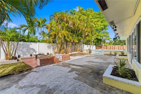 Casa en venta en Fort Lauderdale, Florida, 3 dormitorios, 195.37 m2 № 2017908 - foto 30