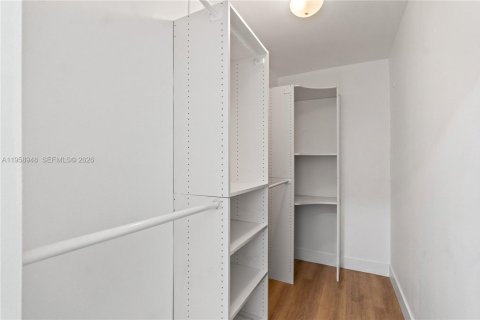 Casa en venta en Fort Lauderdale, Florida, 3 dormitorios, 195.37 m2 № 2017908 - foto 22