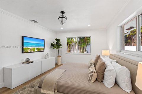 Casa en venta en Fort Lauderdale, Florida, 3 dormitorios, 195.37 m2 № 2017908 - foto 18