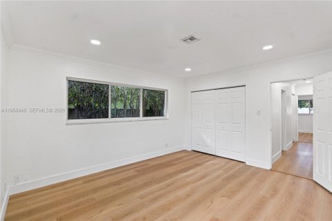 Casa en venta en Fort Lauderdale, Florida, 3 dormitorios, 195.37 m2 № 2017908 - foto 24