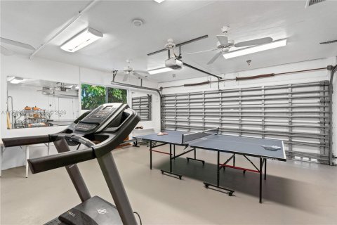 Casa en venta en Fort Lauderdale, Florida, 3 dormitorios, 195.37 m2 № 2017908 - foto 27