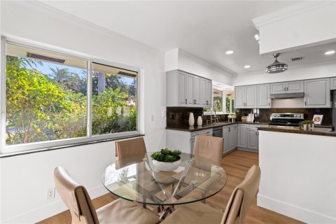 Casa en venta en Fort Lauderdale, Florida, 3 dormitorios, 195.37 m2 № 2017908 - foto 13