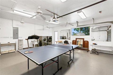 Casa en venta en Fort Lauderdale, Florida, 3 dormitorios, 195.37 m2 № 2017908 - foto 26