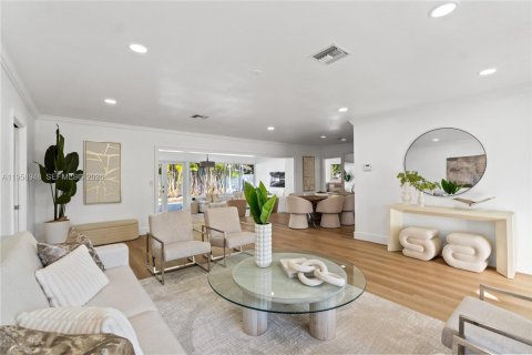 Casa en venta en Fort Lauderdale, Florida, 3 dormitorios, 195.37 m2 № 2017908 - foto 3