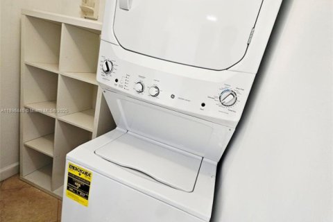 Copropriété à vendre à Miami, Floride: 2 chambres, 83.33 m2 № 1952865 - photo 14