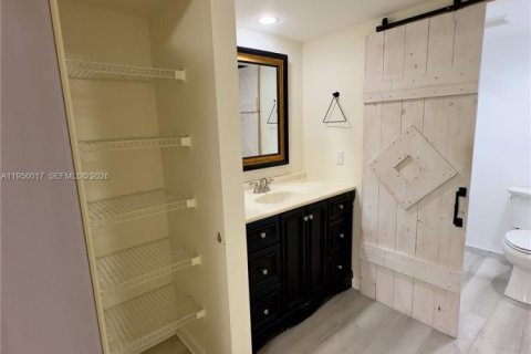 Condominio en alquiler en Davie, Florida, 2 dormitorios, 128.67 m2 № 2010430 - foto 19