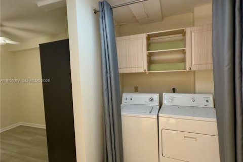 Condominio en alquiler en Davie, Florida, 2 dormitorios, 128.67 m2 № 2010430 - foto 24