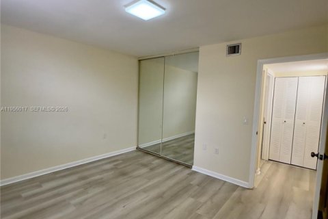 Condominio en alquiler en Davie, Florida, 2 dormitorios, 128.67 m2 № 2010430 - foto 12