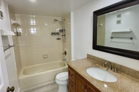 Condominio en alquiler en Davie, Florida, 2 dormitorios, 128.67 m2 № 2010430 - foto 15