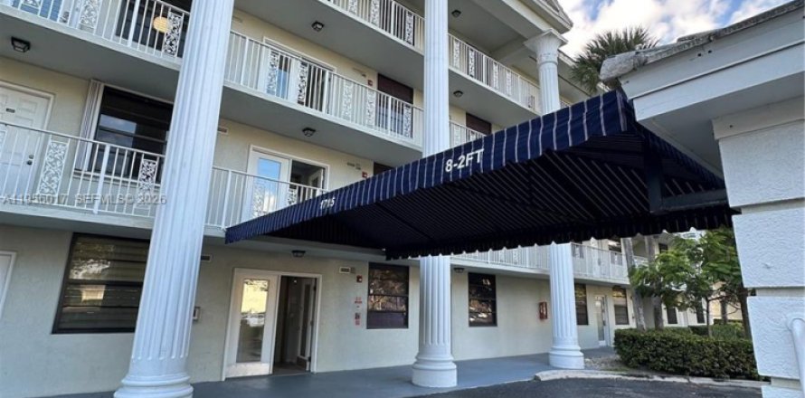 Condominio en Davie, Florida, 2 dormitorios  № 2010430