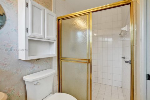 Купить виллу или дом в Катлер-Бей, Флорида 4 спальни, 147.53м2, № 2043408 - фото 12