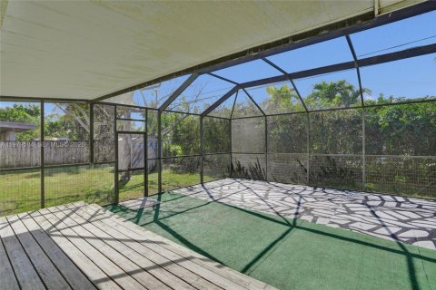 Купить виллу или дом в Катлер-Бей, Флорида 4 спальни, 147.53м2, № 2043408 - фото 14