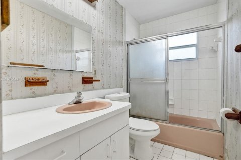 Купить виллу или дом в Катлер-Бей, Флорида 4 спальни, 147.53м2, № 2043408 - фото 8