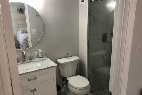 Condo in Sarasota, Florida, 2 bedrooms  № 721114 - photo 16