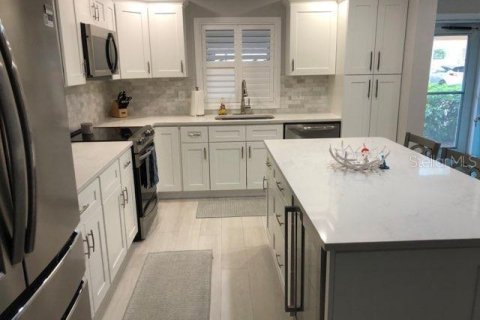 Condo in Sarasota, Florida, 2 bedrooms  № 721114 - photo 4