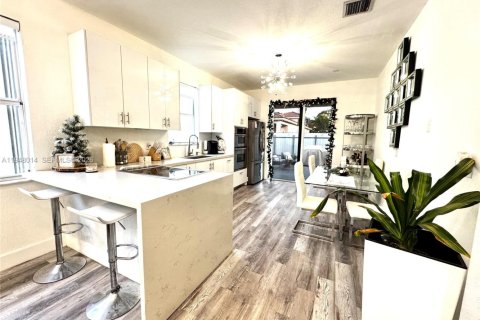 Casa en venta en Homestead, Florida, 3 dormitorios, 149.57 m2 № 2005318 - foto 12