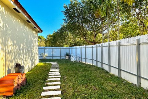Casa en venta en Homestead, Florida, 3 dormitorios, 149.57 m2 № 2005318 - foto 23