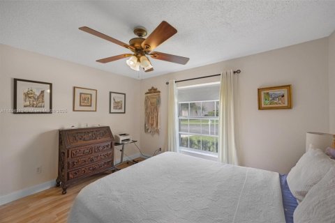 Villa ou maison à vendre à Homestead, Floride: 2 chambres, 108.79 m2 № 1949510 - photo 24