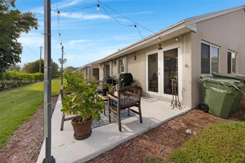 Villa ou maison à vendre à Homestead, Floride: 2 chambres, 108.79 m2 № 1949510 - photo 30