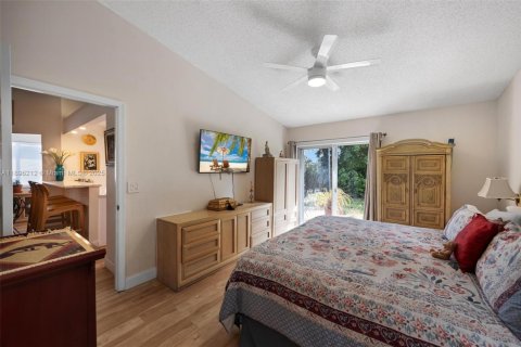 Villa ou maison à vendre à Homestead, Floride: 2 chambres, 108.79 m2 № 1949510 - photo 19