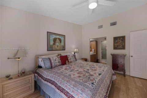 Villa ou maison à vendre à Homestead, Floride: 2 chambres, 108.79 m2 № 1949510 - photo 18