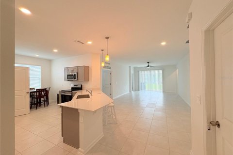 Casa en alquiler en Eagle Lake, Florida, 3 dormitorios, 195.93 m2 № 1900162 - foto 6