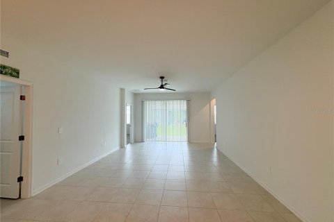 Casa en alquiler en Eagle Lake, Florida, 3 dormitorios, 195.93 m2 № 1900162 - foto 5