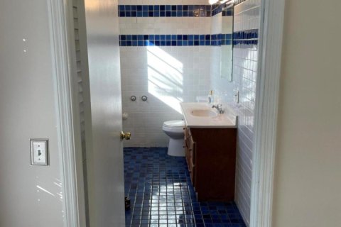 Commercial property in Lake Worth, Florida № 1099066