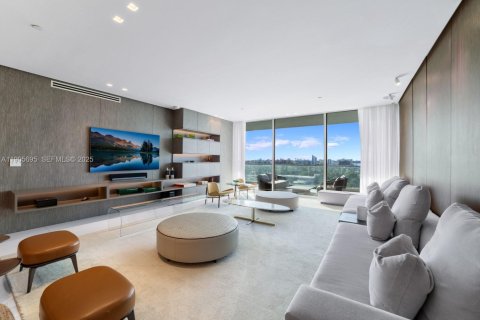 Condo in Bal Harbour, Florida, 2 bedrooms  № 2081967 - photo 4