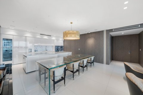 Condo in Bal Harbour, Florida, 2 bedrooms  № 2081967 - photo 8