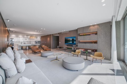 Condo in Bal Harbour, Florida, 2 bedrooms  № 2081967 - photo 5