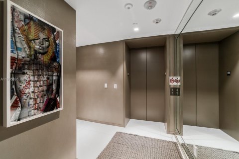 Condo in Bal Harbour, Florida, 2 bedrooms  № 2081967 - photo 27