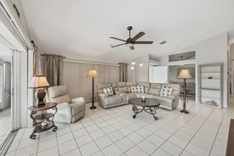 Villa ou maison à vendre à Port Charlotte, Floride: 2 chambres, 141.95 m2 № 2200734 - photo 5