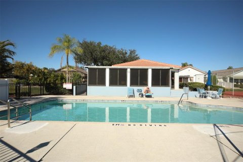 Villa ou maison à vendre à Port Charlotte, Floride: 2 chambres, 141.95 m2 № 2200734 - photo 29
