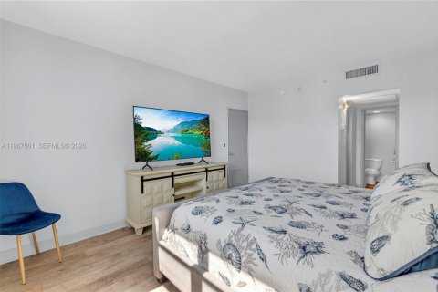 Купить кондоминиум в Холливуд, Флорида 2 спальни, 112.6м2, № 2029172 - фото 14