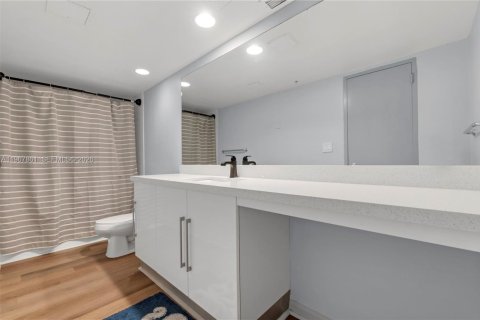 Купить кондоминиум в Холливуд, Флорида 2 спальни, 112.6м2, № 2029172 - фото 15