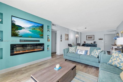 Купить кондоминиум в Холливуд, Флорида 2 спальни, 112.6м2, № 2029172 - фото 17