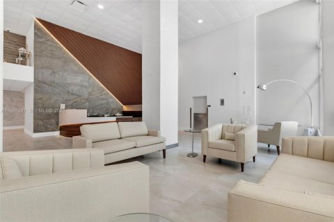 Купить кондоминиум в Холливуд, Флорида 2 спальни, 112.6м2, № 2029172 - фото 28