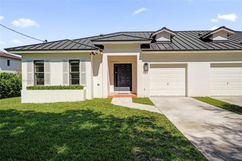 Immobilier commercial à vendre à Miami, Floride: 248.23 m2 № 1969600 - photo 4