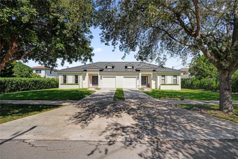 Immobilier commercial à vendre à Miami, Floride: 248.23 m2 № 1969600 - photo 7