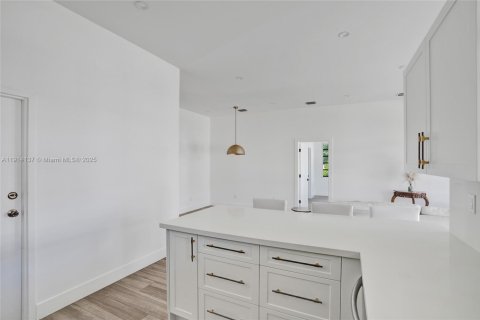 Immobilier commercial à vendre à Miami, Floride: 248.23 m2 № 1969600 - photo 26