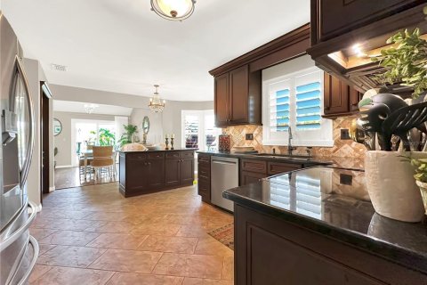 House in New Smyrna Beach, Florida 3 bedrooms, 270.9 sq.m. № 1342608 - photo 15