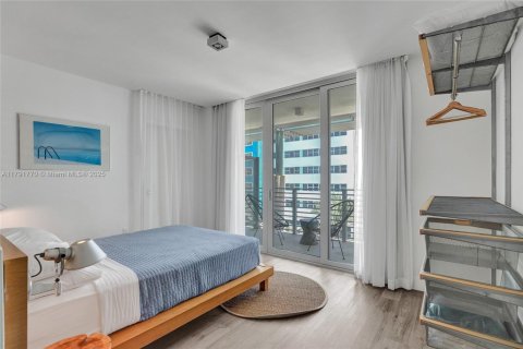 Condominio en venta en Miami Beach, Florida, 30.75 m2 № 1861033 - foto 1